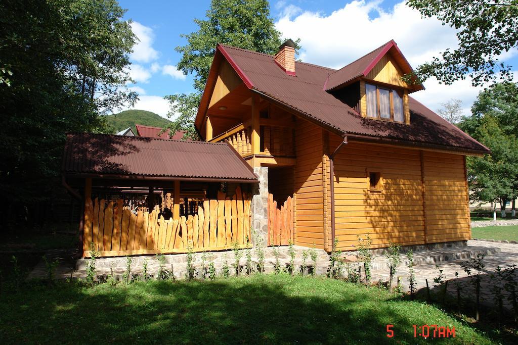 Bilochka Hotel Lisarnya Екстериор снимка